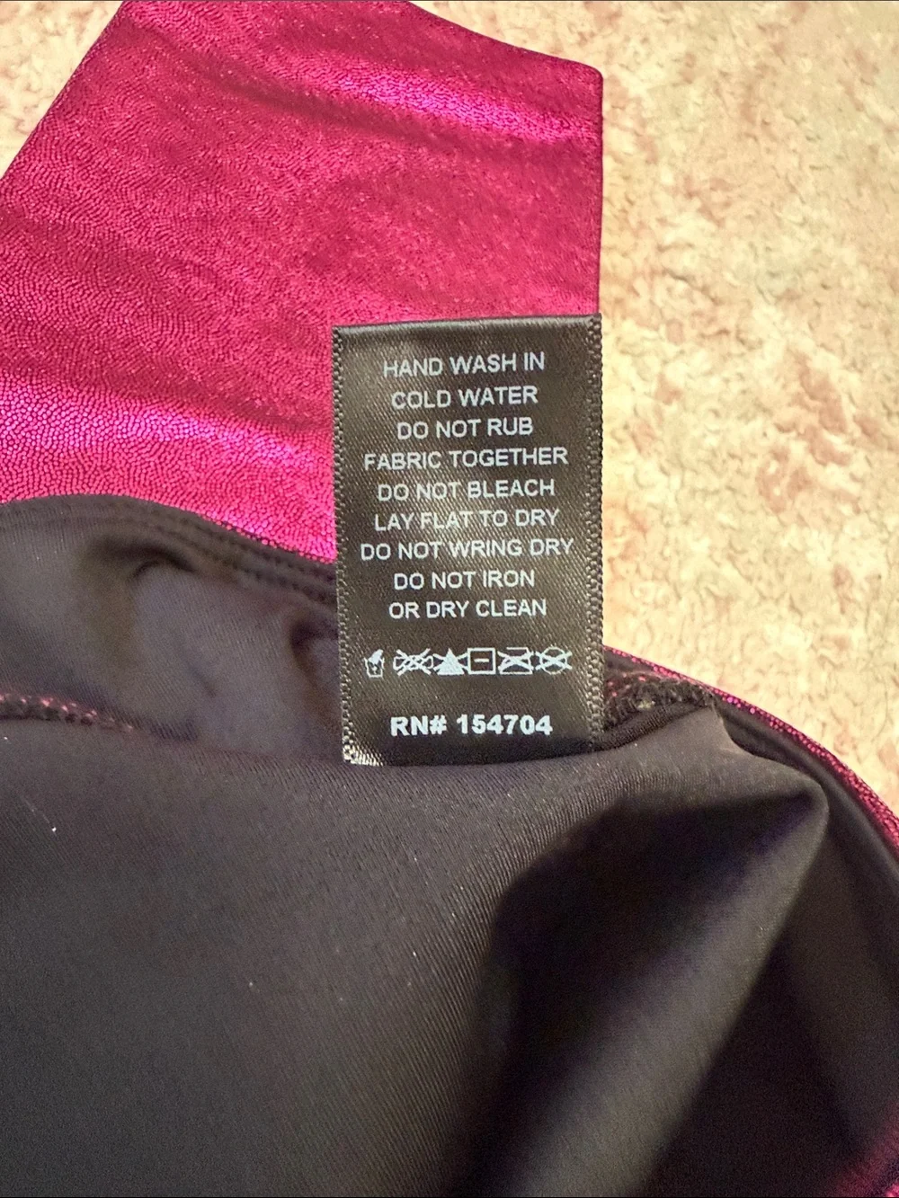 Heroine Sport Metallic Marvel hot pink leggings. Women size medium